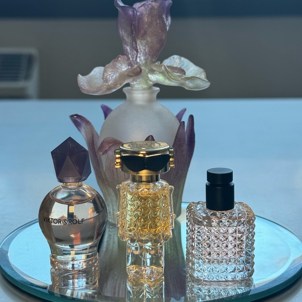 Mini Perfume Trio: Rabanne, Valentino, and Viktor & Rolf - Picture 2 of 7